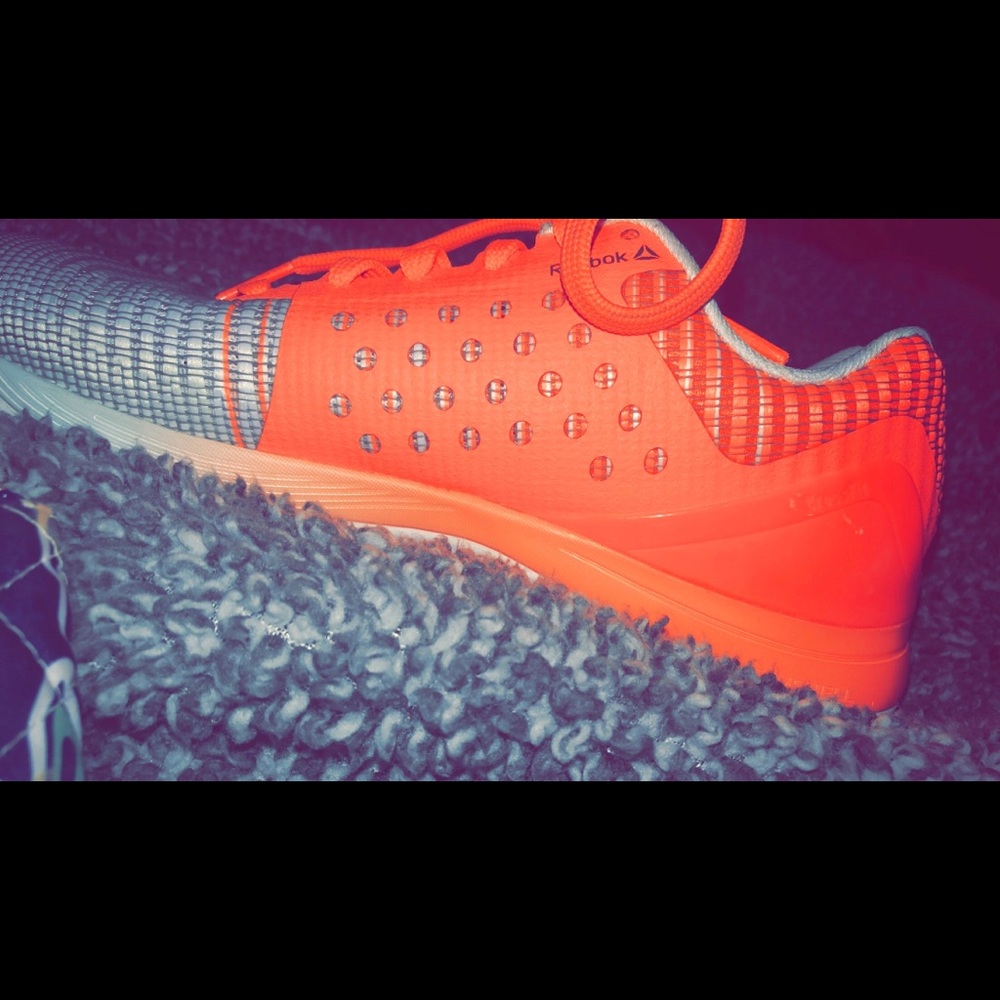 Reebok Nanoweave Size 7